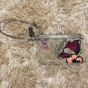 Coach poppy wristlet